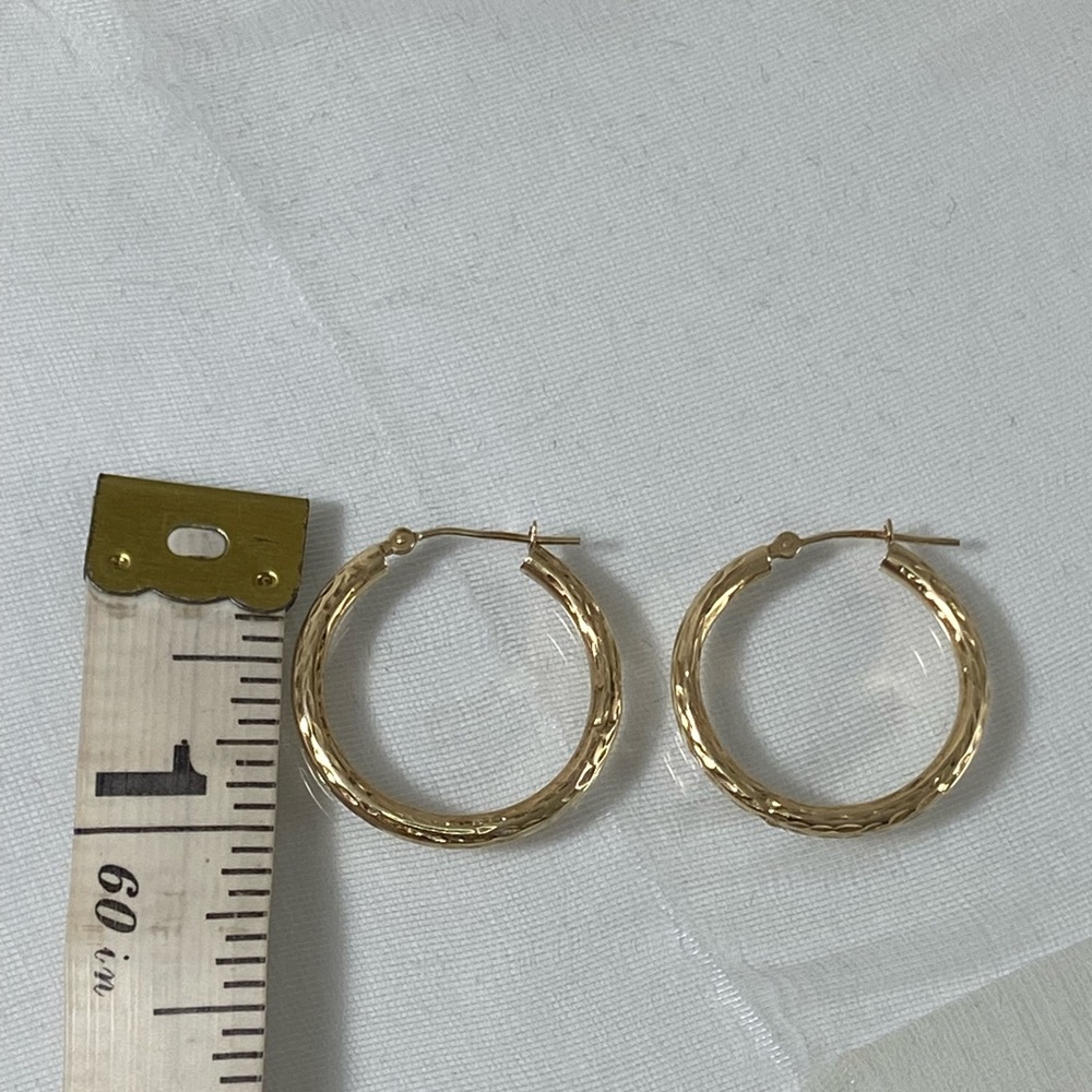 14K YELLOW GOLD diamond cut hoop earrings 1” REAL GOLD - Picture 10 of 11